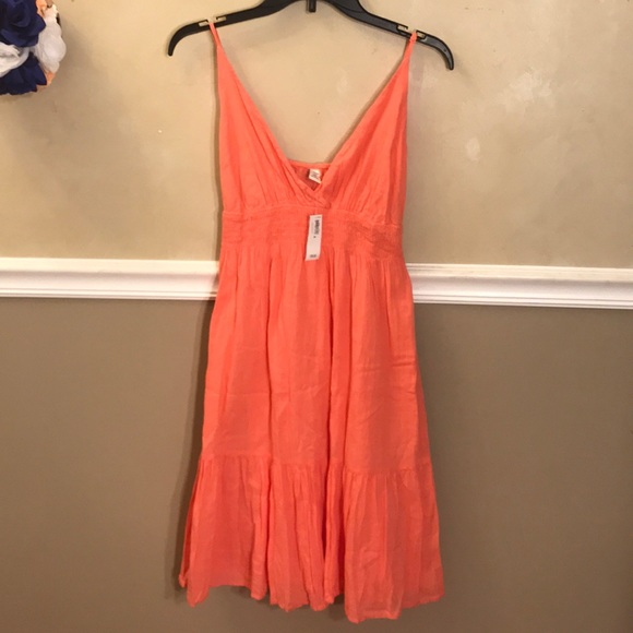 Old Navy Dresses & Skirts - NWT Old Navy ruffle hem sundress